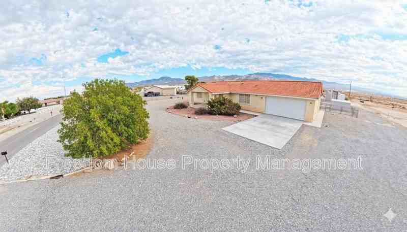 3741 Malibou Avenue - Photo 3 of 50