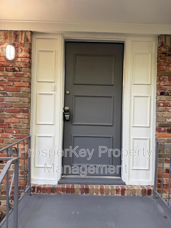 1159 Tamarack Trl - Photo 2 of 32