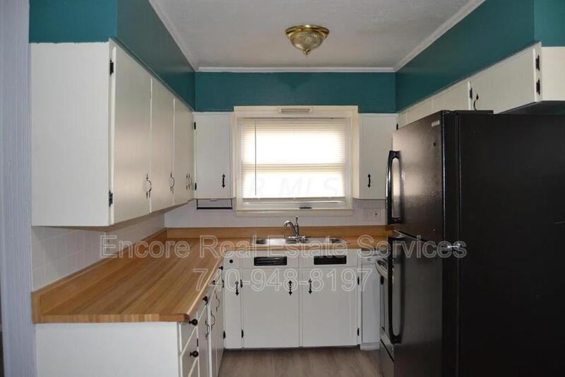 450 Mount Vernon Rd - Photo 3 of 15