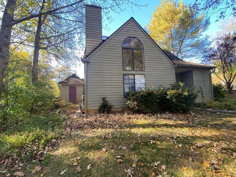 1029 Amber Ridge Road - Photo 2 of 35