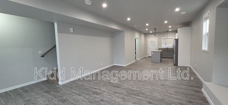 5565 Kidd Pl - Photo 3 of 26