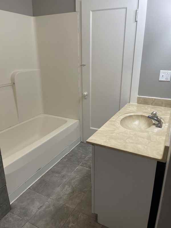 229 Foster Ave - Photo 5 of 8