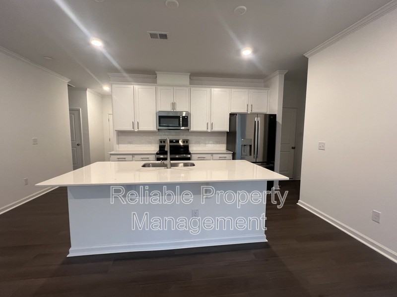 651 Roy Adams Rd - Photo 3 of 28