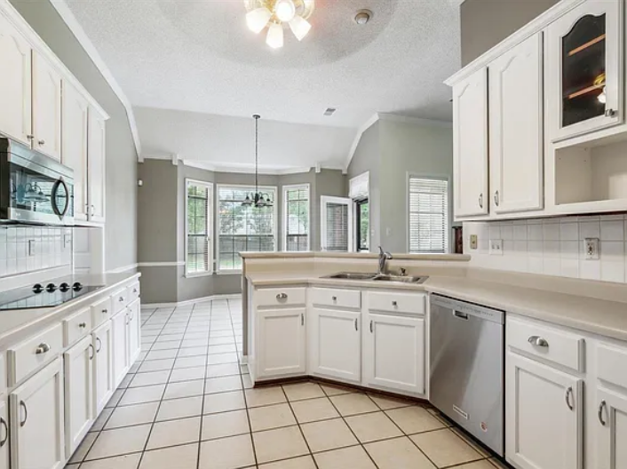 6330 Eagle Valley Cv - Photo 3 of 7