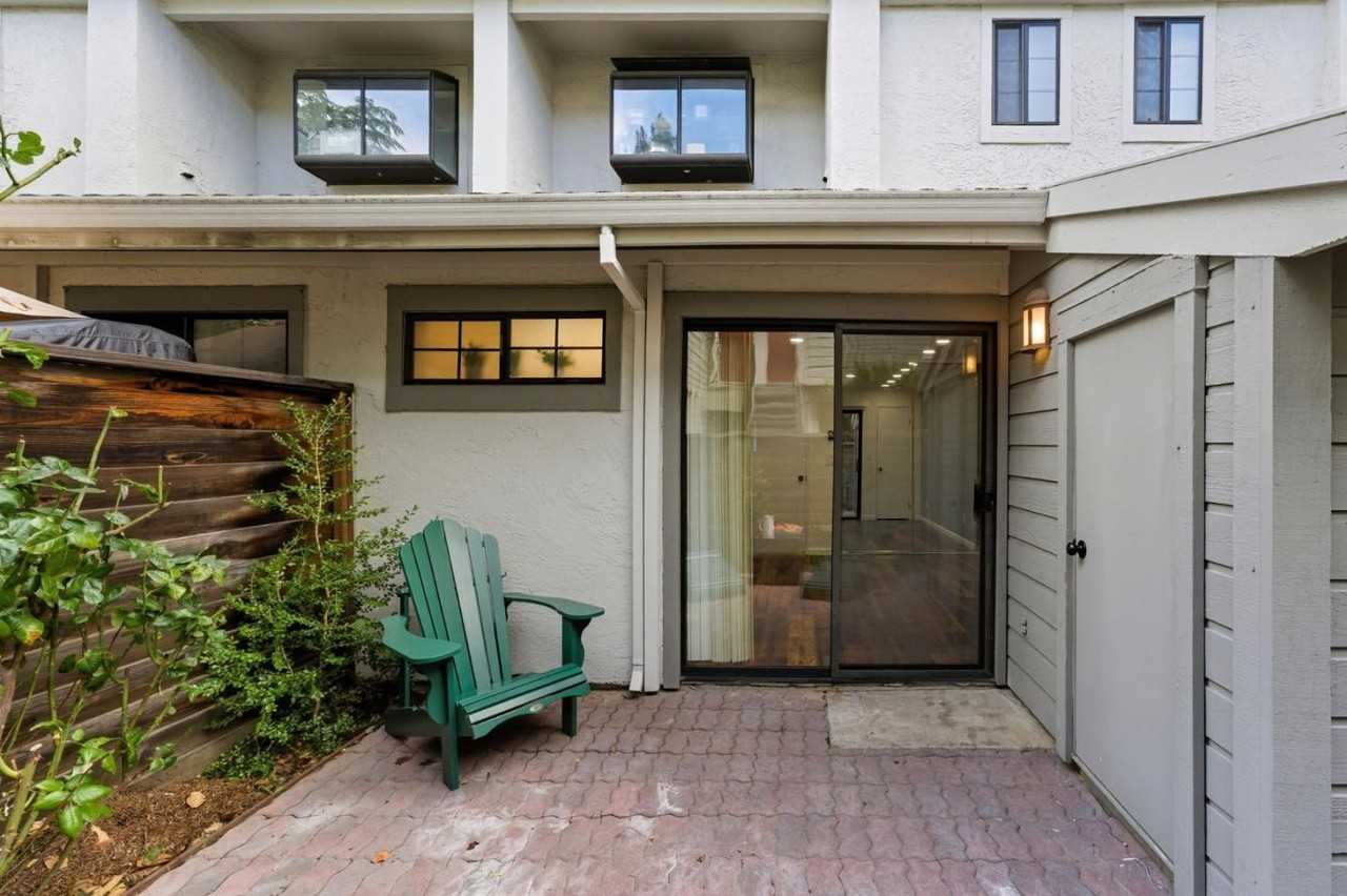 6944 Chantel Ct - Photo 3 of 33