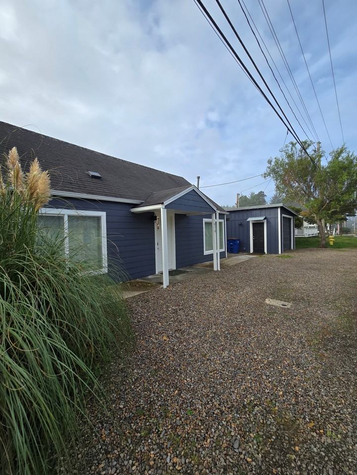 1870 Southeast 3rd Street - Photo 2 of 32