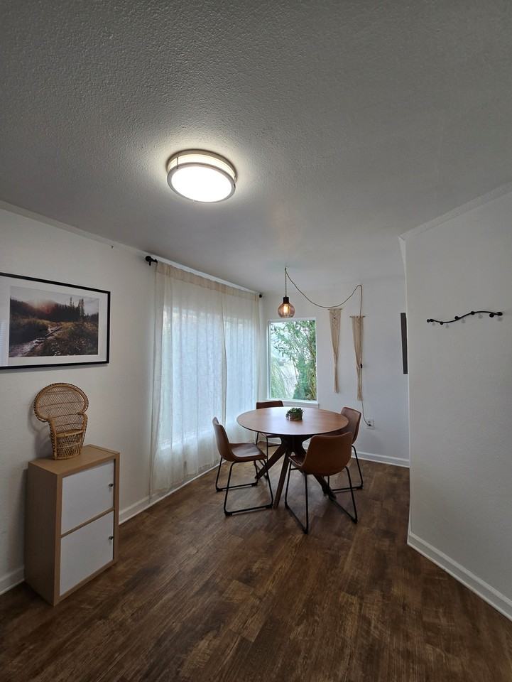 1870 Southeast 3rd Street - Photo 5 of 32