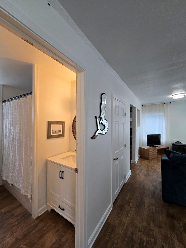 1870 Southeast 3rd Street - Photo 6 of 32