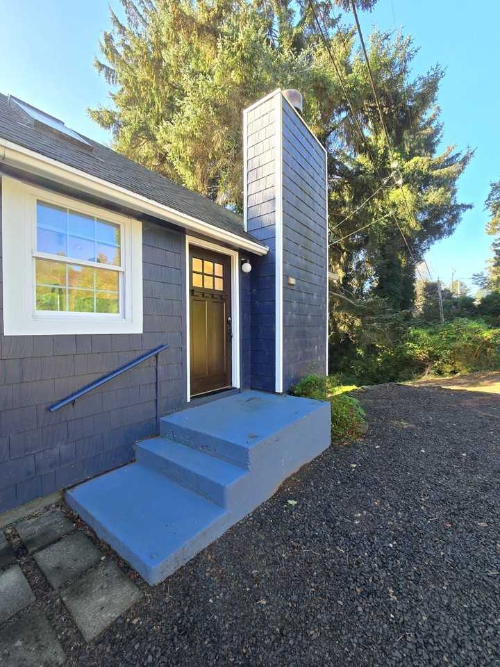 1910 Northeast 12th Street - Photo 2 of 43