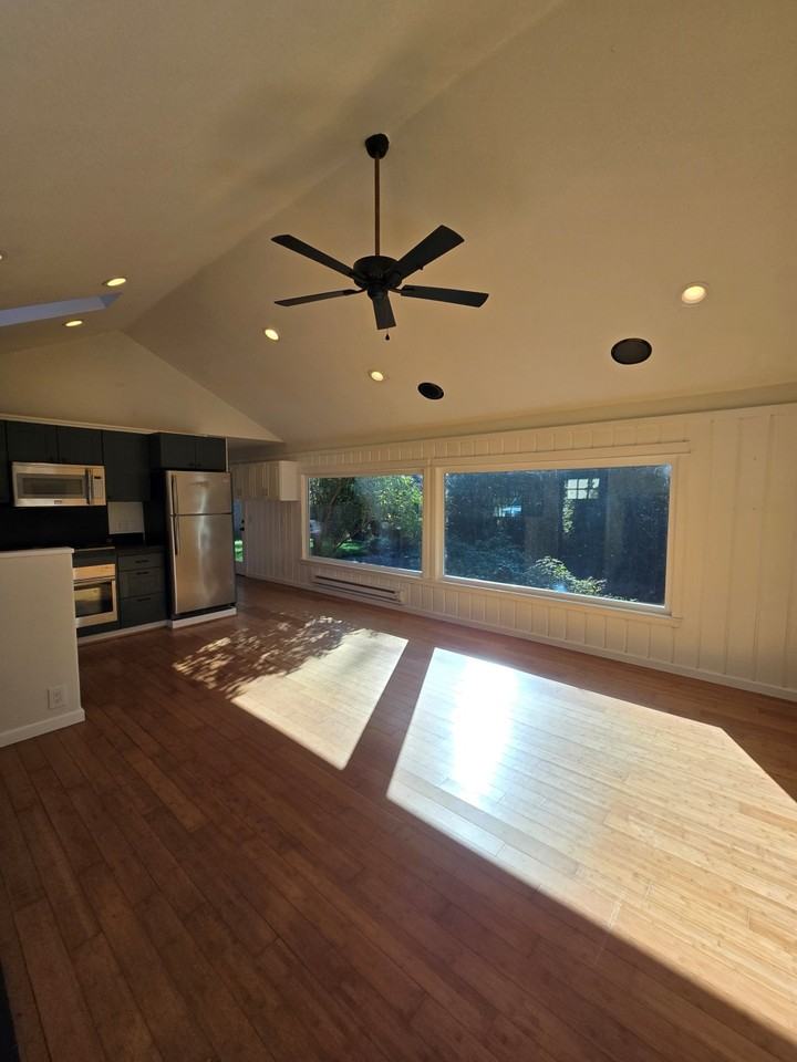 1910 Northeast 12th Street - Photo 3 of 43