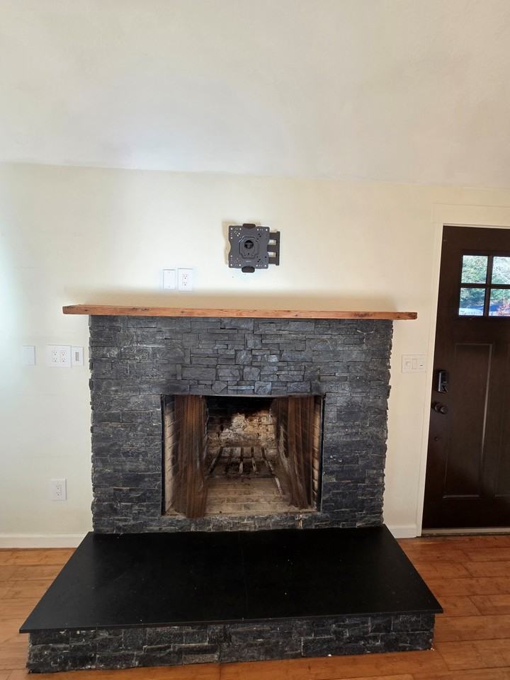 1910 Northeast 12th Street - Photo 7 of 43