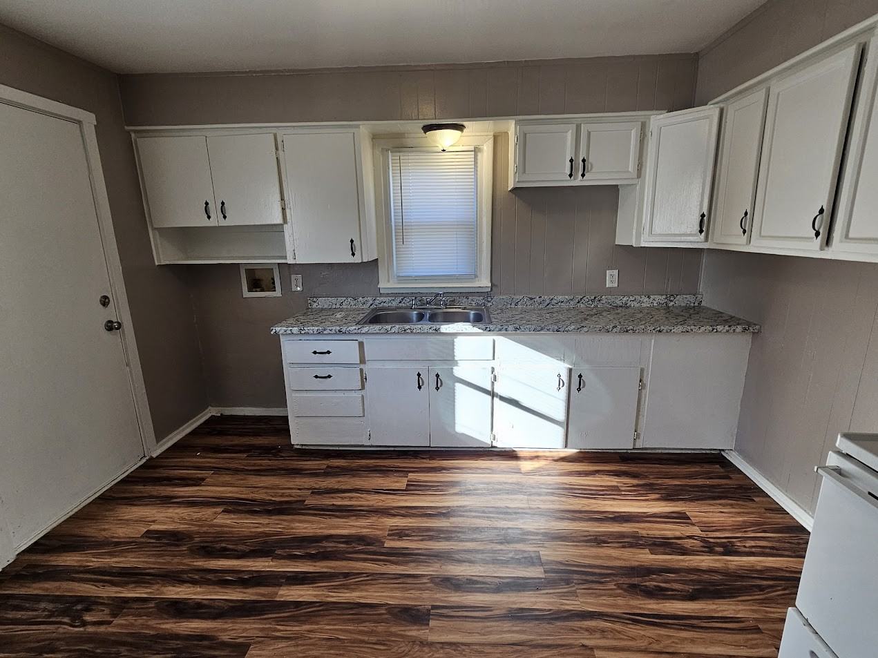 1501 Se 65th St - Photo 4 of 12