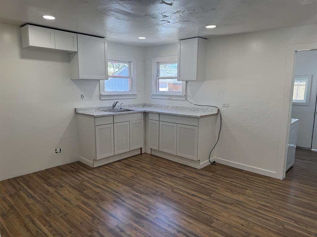 19124 Brookside Ave - Photo 2 of 8