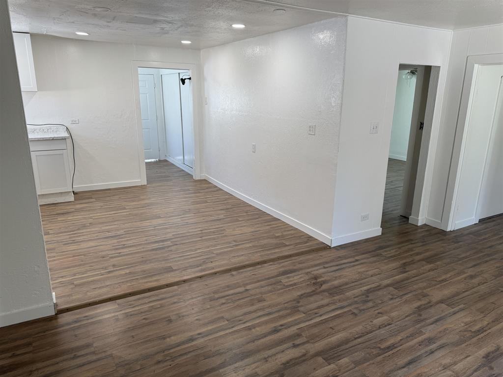 19124 Brookside Ave - Photo 3 of 8