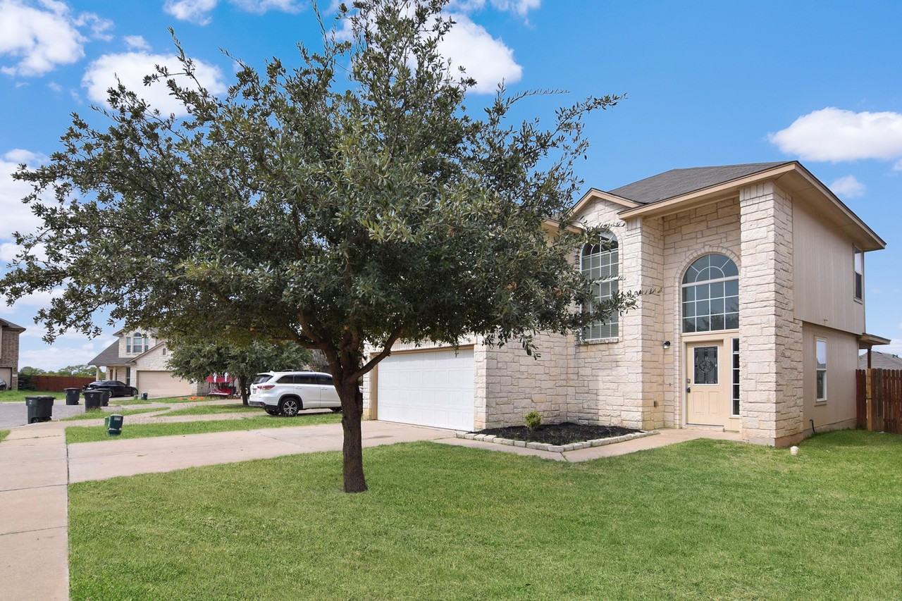 4613 Honeystreet Bridge Ln - Photo 3 of 21