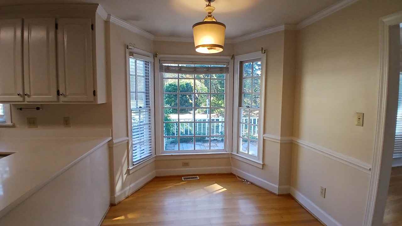 1817 Thorpshire Dr - Photo 2 of 37