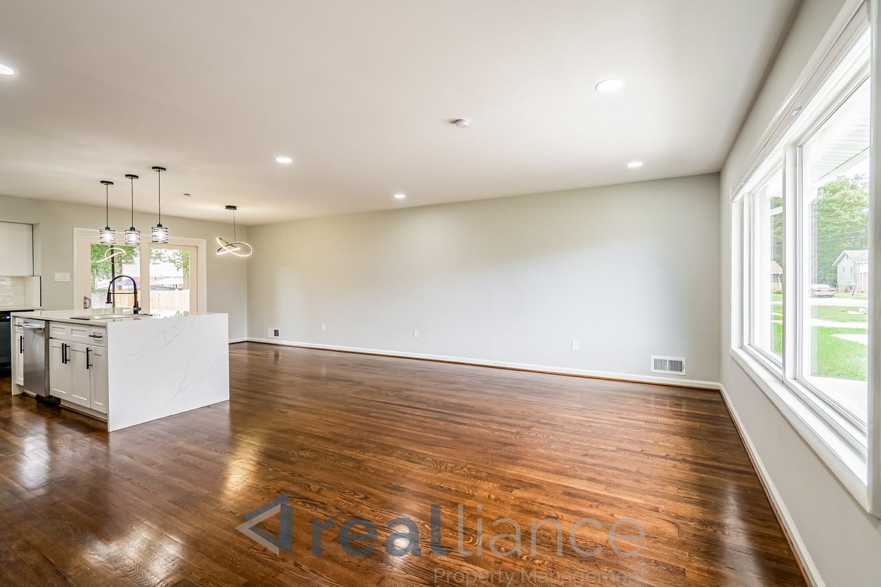 2003 Pelden Road - Photo 2 of 15