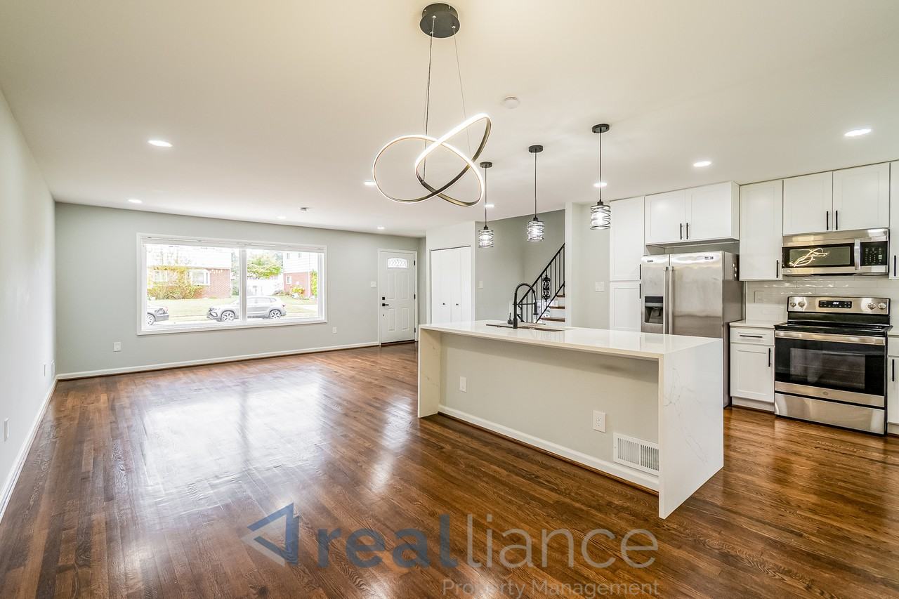 2003 Pelden Road - Photo 3 of 15