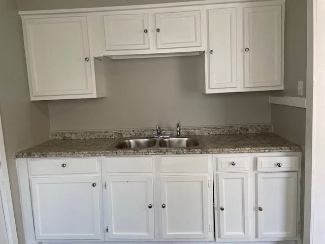 822 Kippley St - Photo 7 of 21