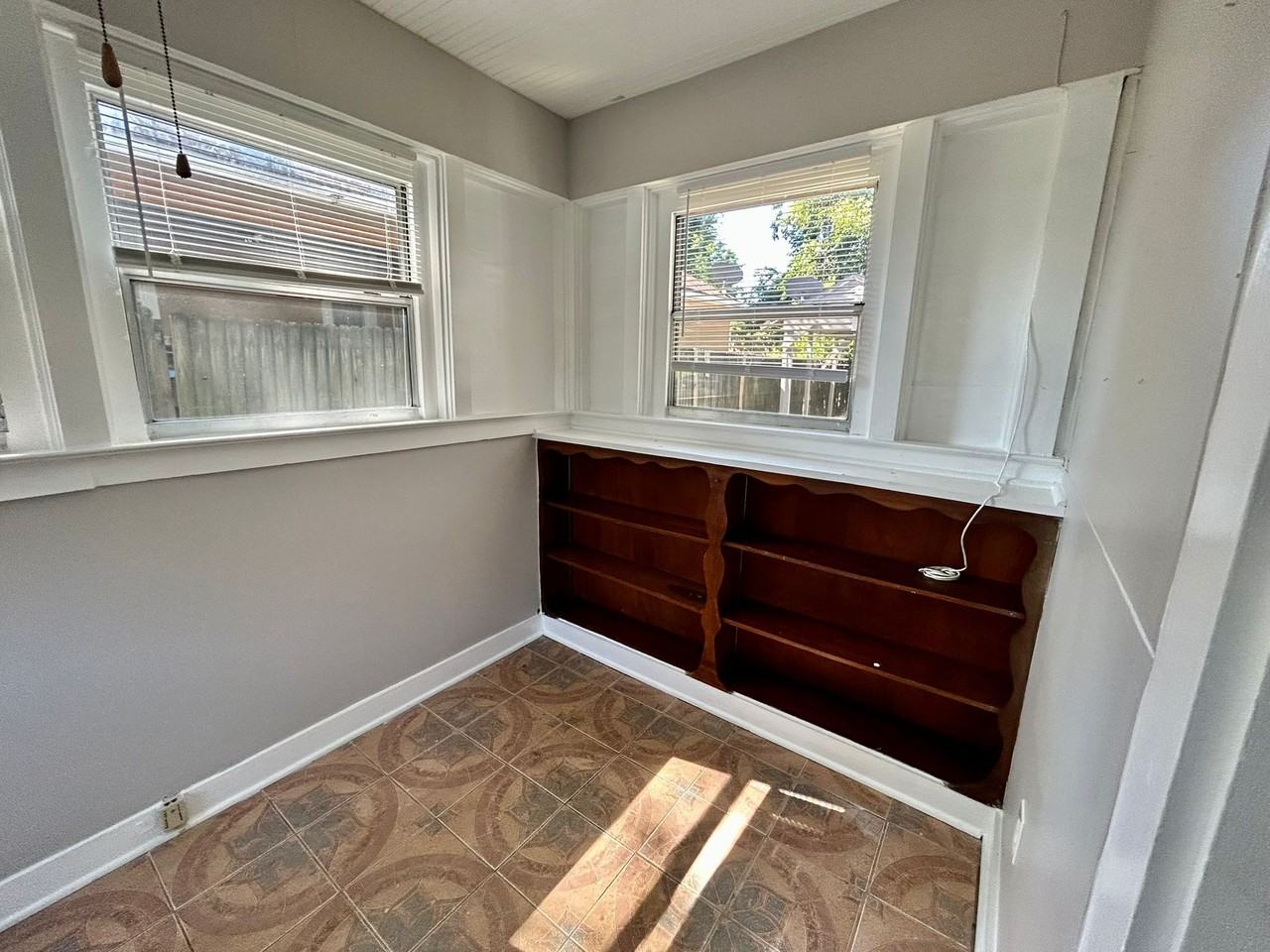 2407 Larose Ave - Photo 5 of 24