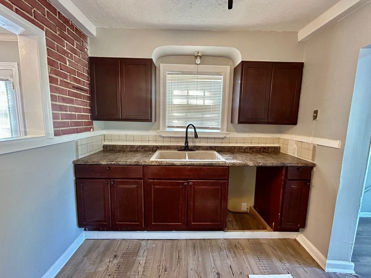 2407 Larose Ave - Photo 7 of 24