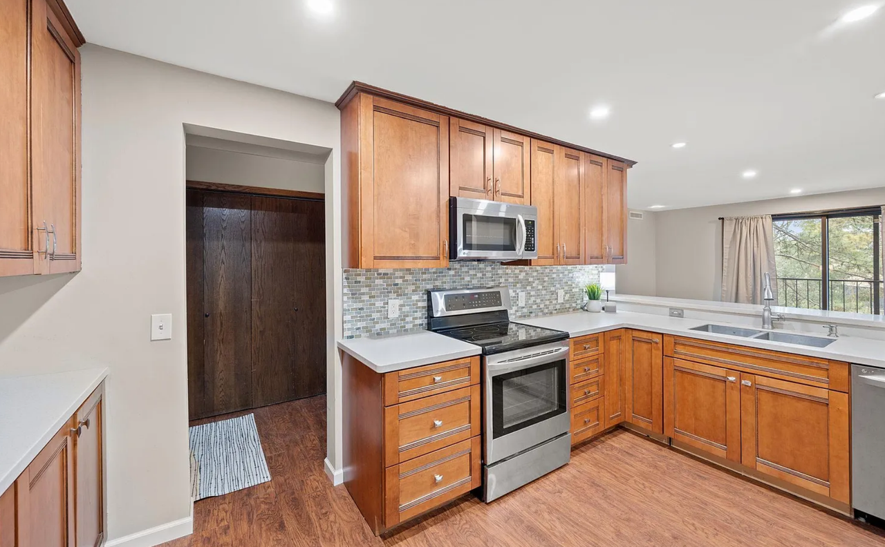 9700 Portland Ave S - Photo 4 of 24