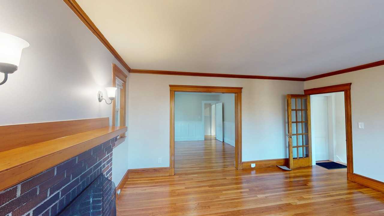 39 Upland Rd ## 41 - Photo 2 of 17