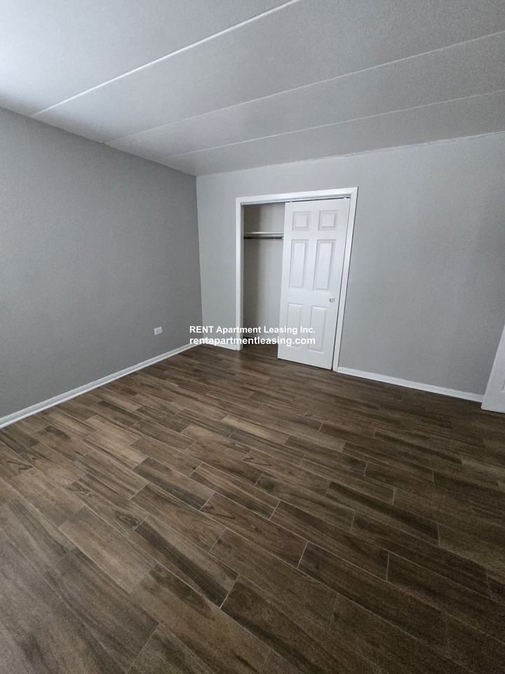 Carol Street #2B - Photo 5 of 7