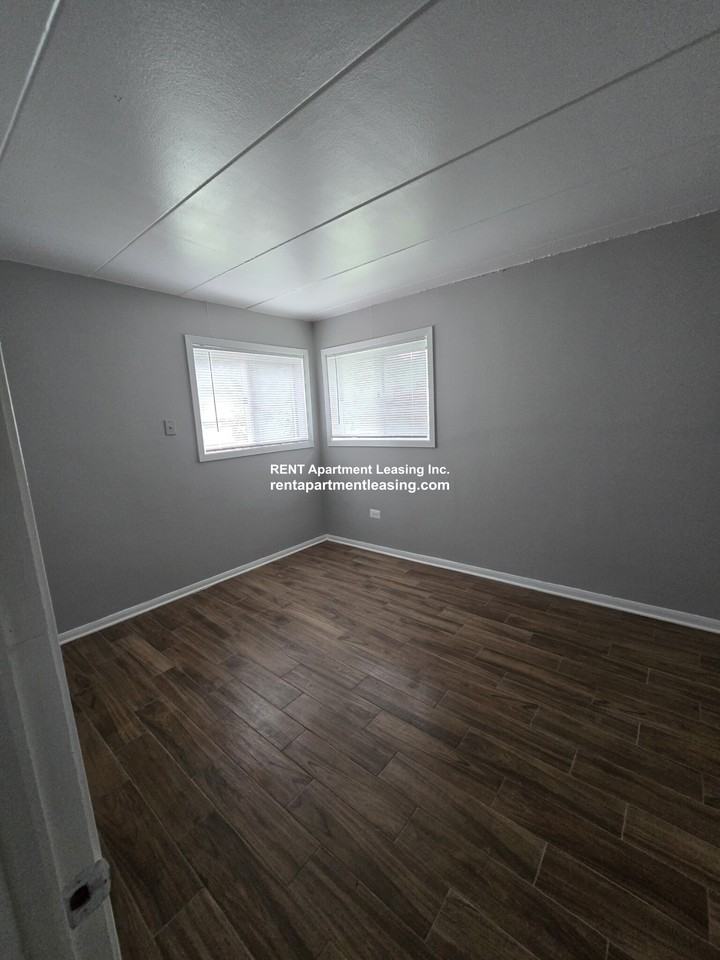 Carol Street #2B - Photo 7 of 7