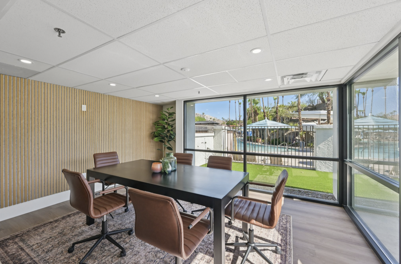 Views at the Peak - Photo 2 of 28