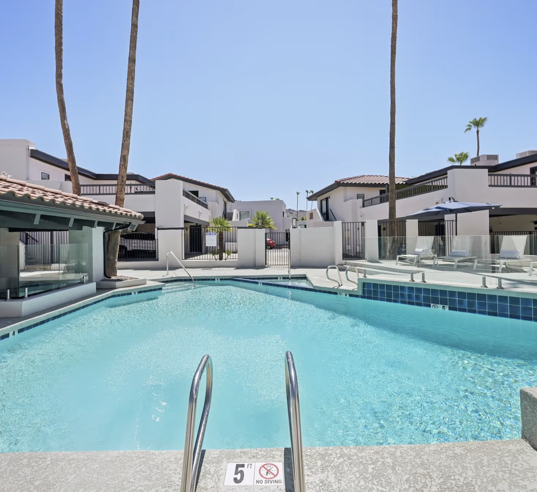 Views at the Peak - Photo 5 of 28