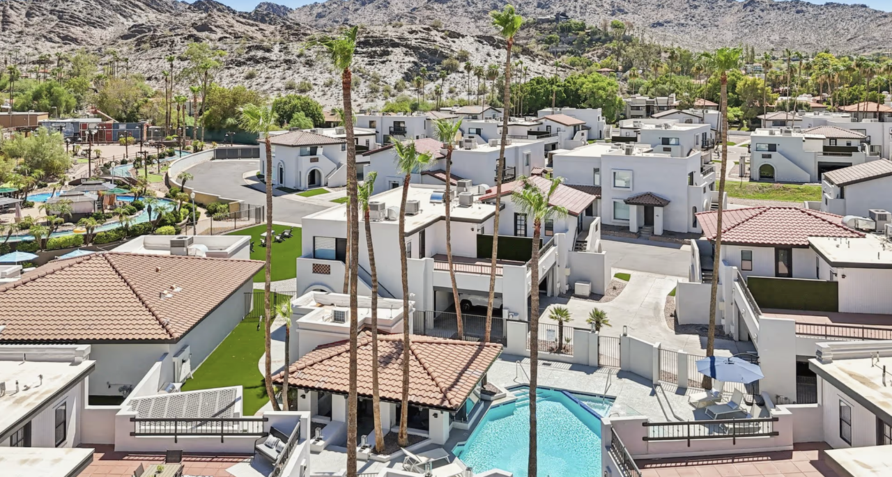 Views at the Peak - Photo 7 of 28