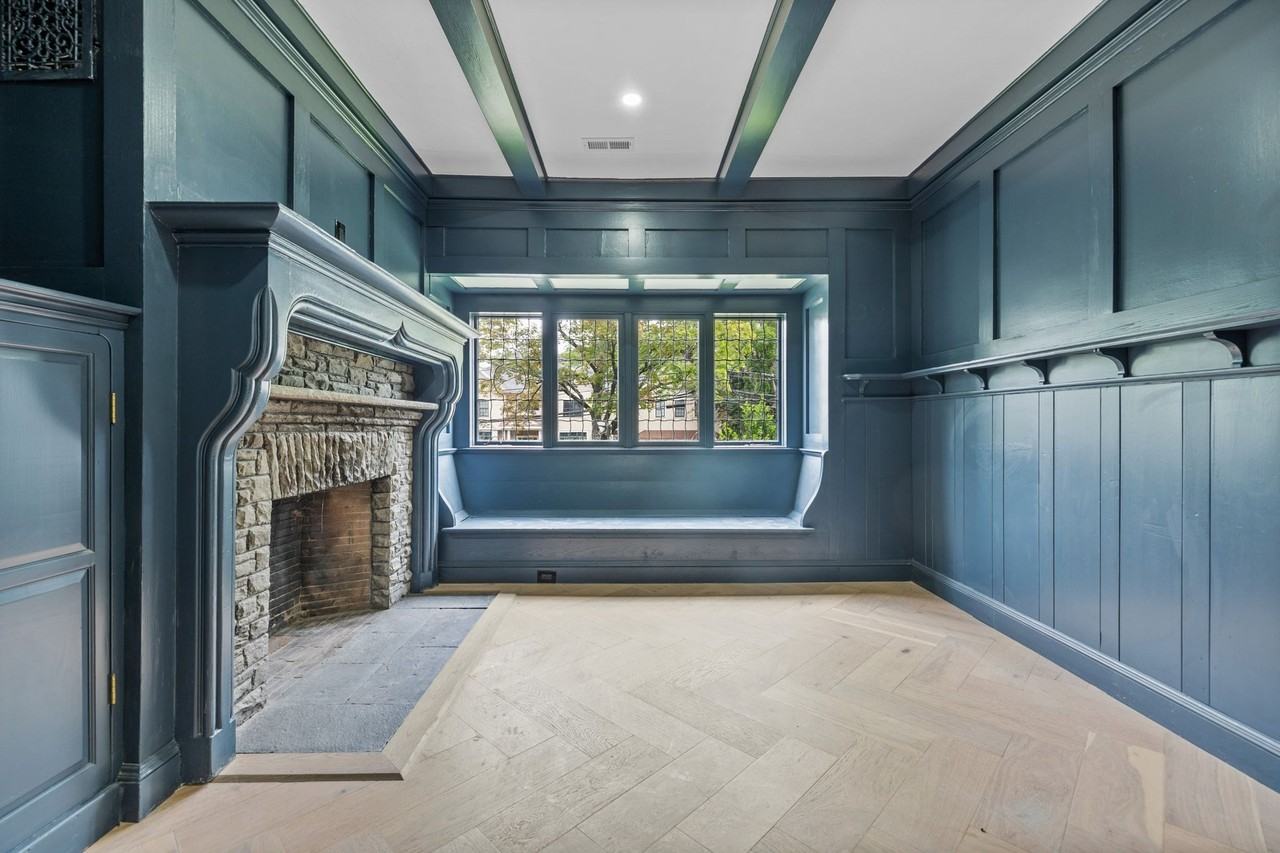 476 Heath Street - Photo 2 of 20