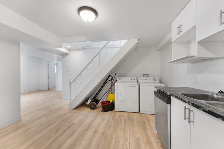 20 Dundegan Dr #B - Photo 4 of 11