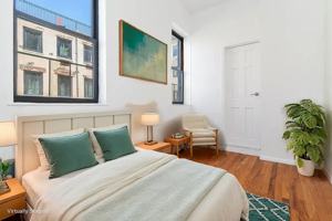 featured image of 126 Elizabeth St #16