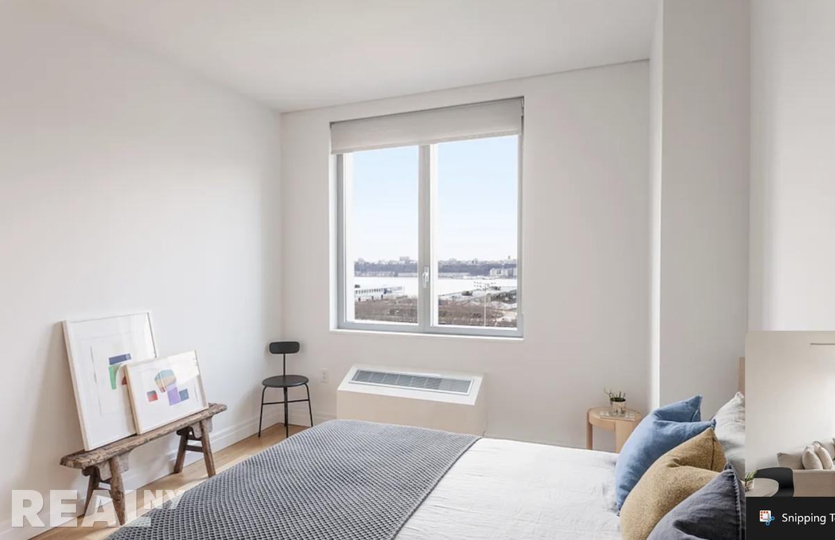 W 54th St #958 - Photo 3 of 9