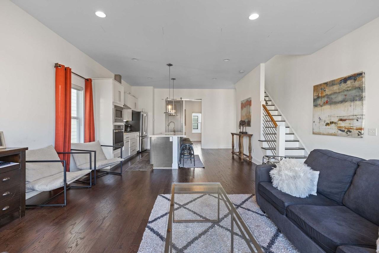 1109 Archer St #1051692P - Photo 4 of 37