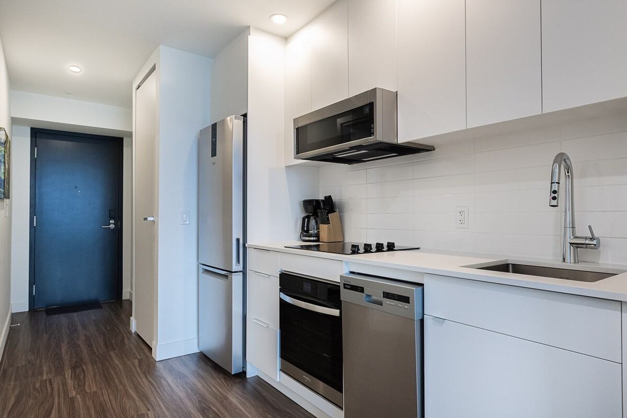 1415 Av Overdale #1261818P - Photo 3 of 42