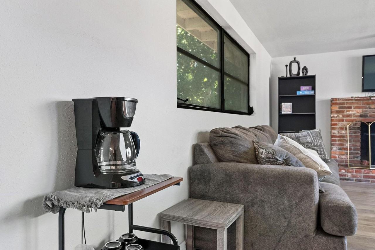 919 Avenue S Se #1325030P - Photo 3 of 42