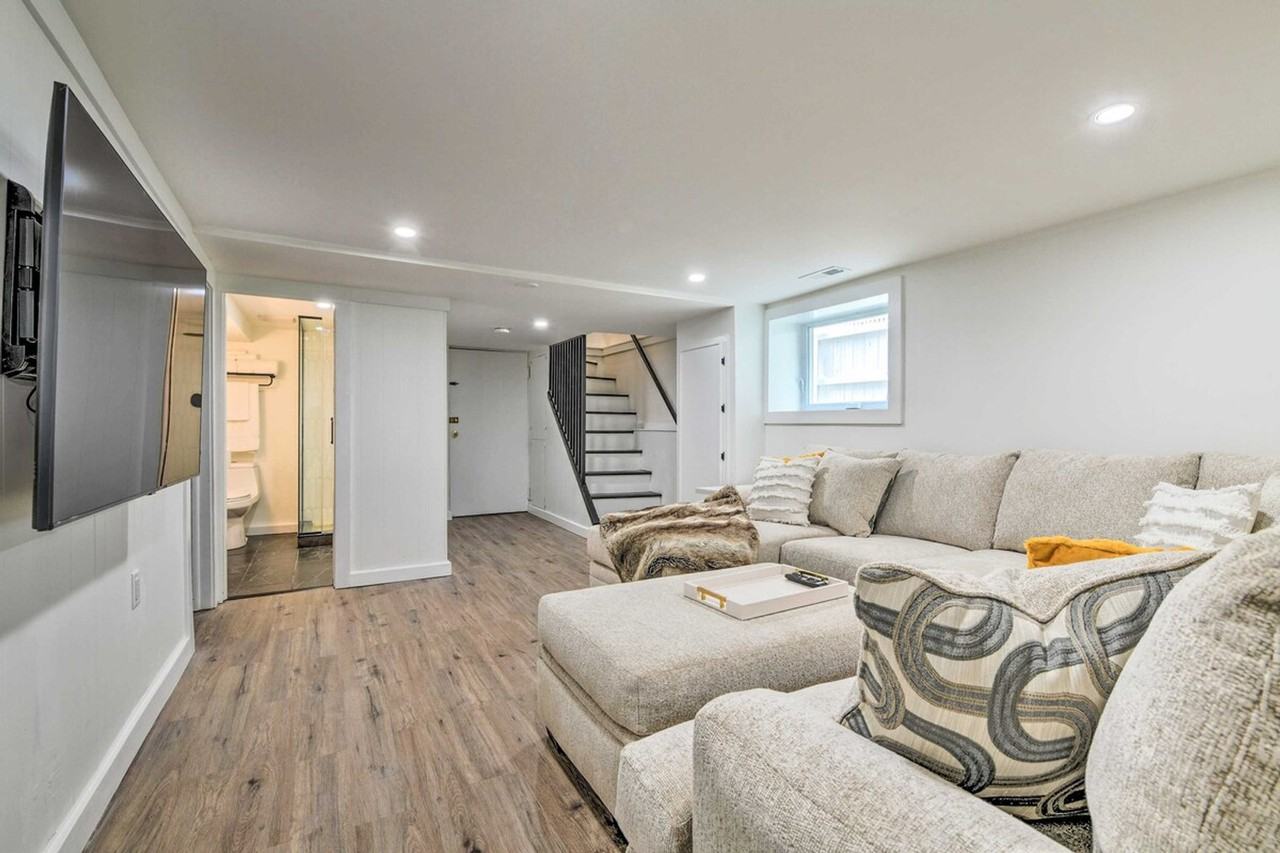 1129 Augusta St #1306409P - Photo 2 of 27