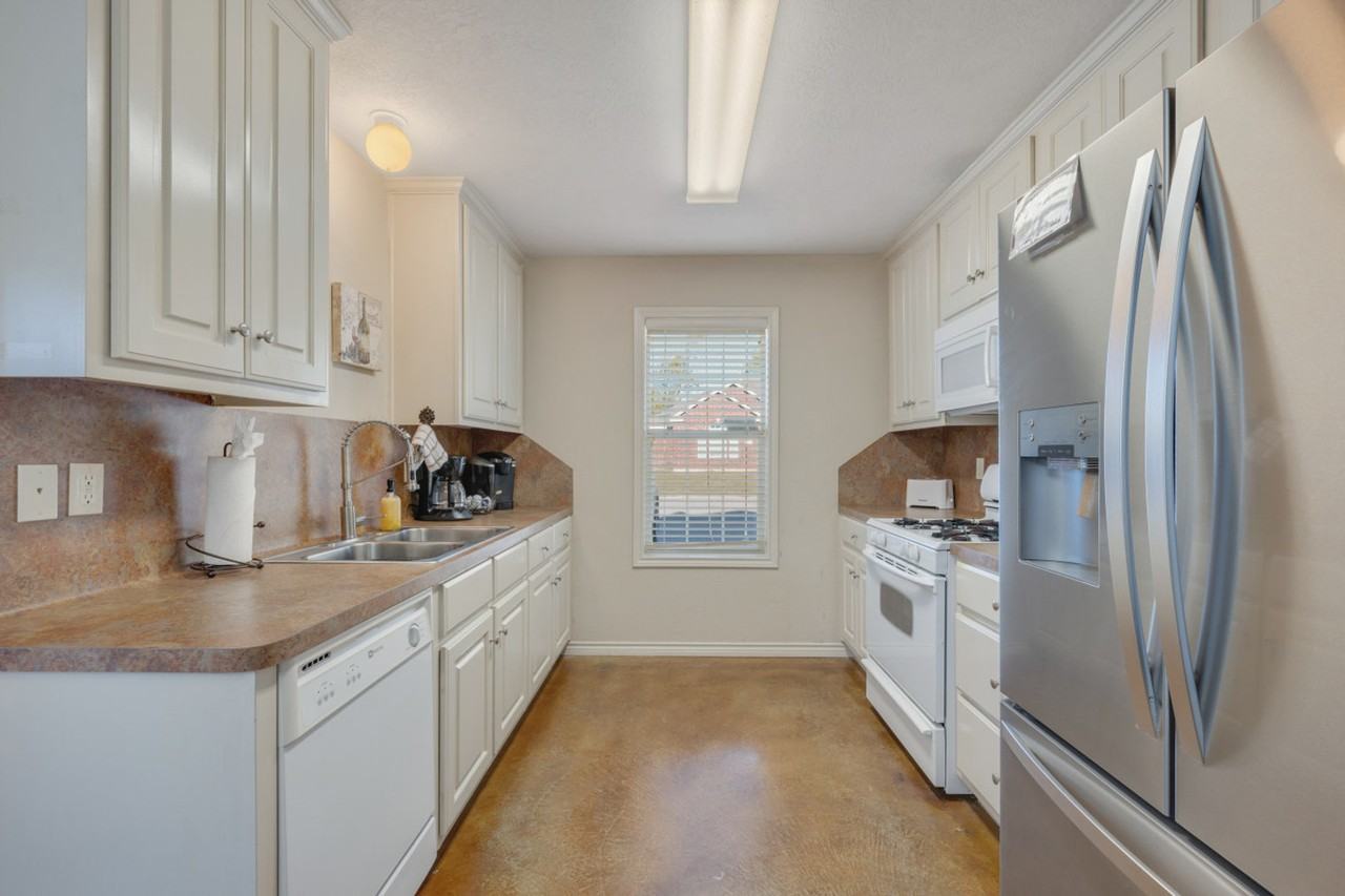 214 Sterling Street #1328049P - Photo 4 of 26