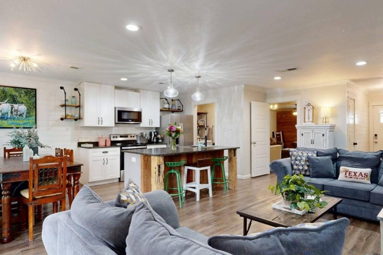 3004 Red Robin Loop #1328084P - Photo 3 of 33