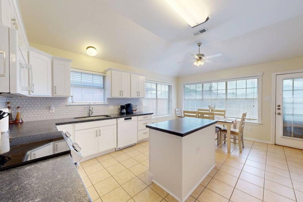 810 Camellia Ct #1328089P - Photo 3 of 23