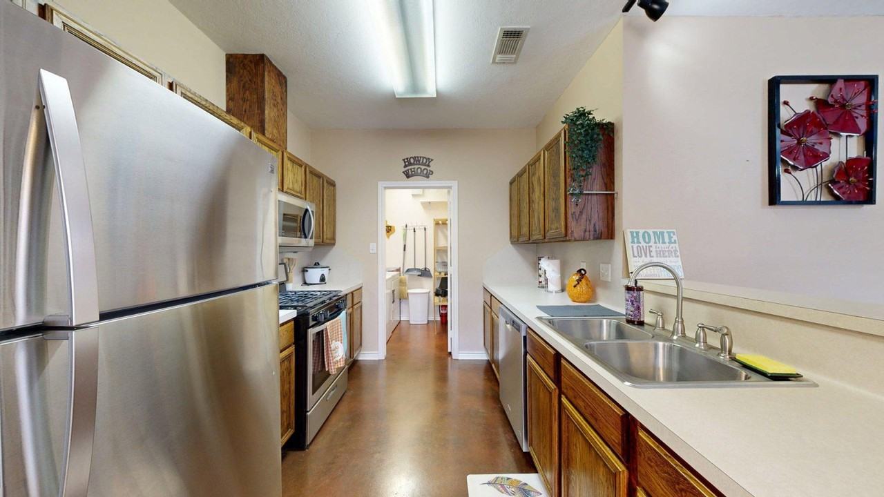 602 Townplace Dr #1328092P - Photo 7 of 28