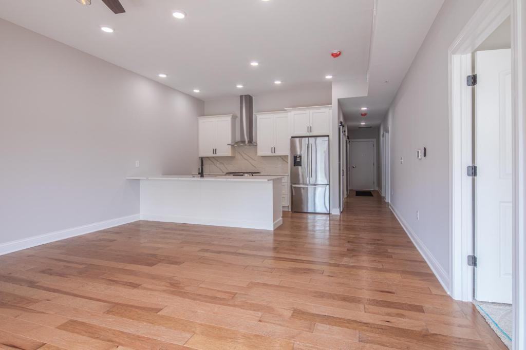 150 S Main St - Photo 4 of 19