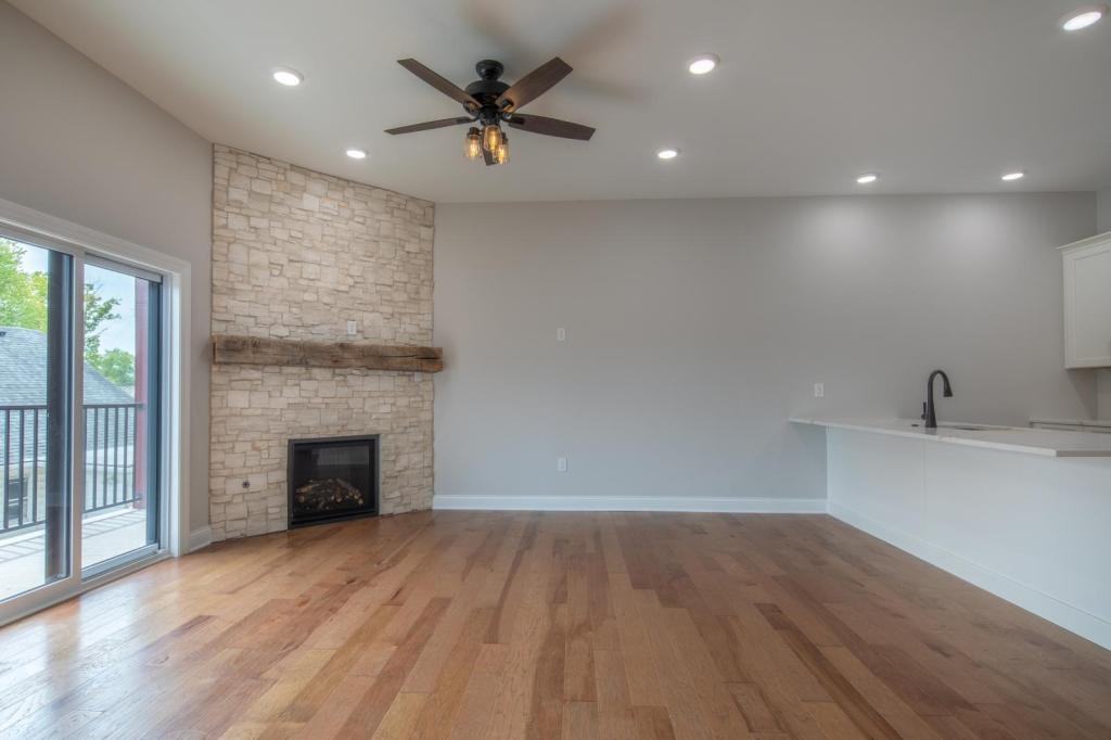 150 S Main St - Photo 7 of 19