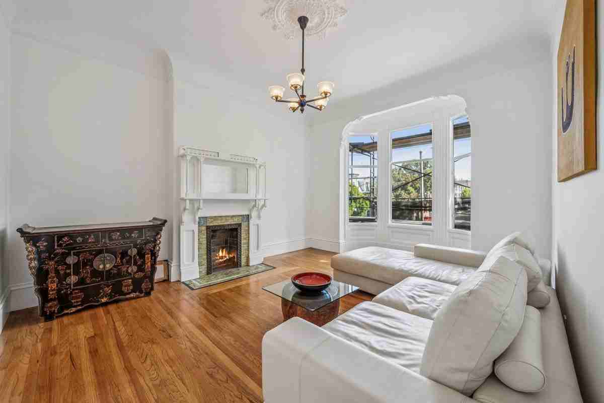 103 Belvedere St - Photo 3 of 13