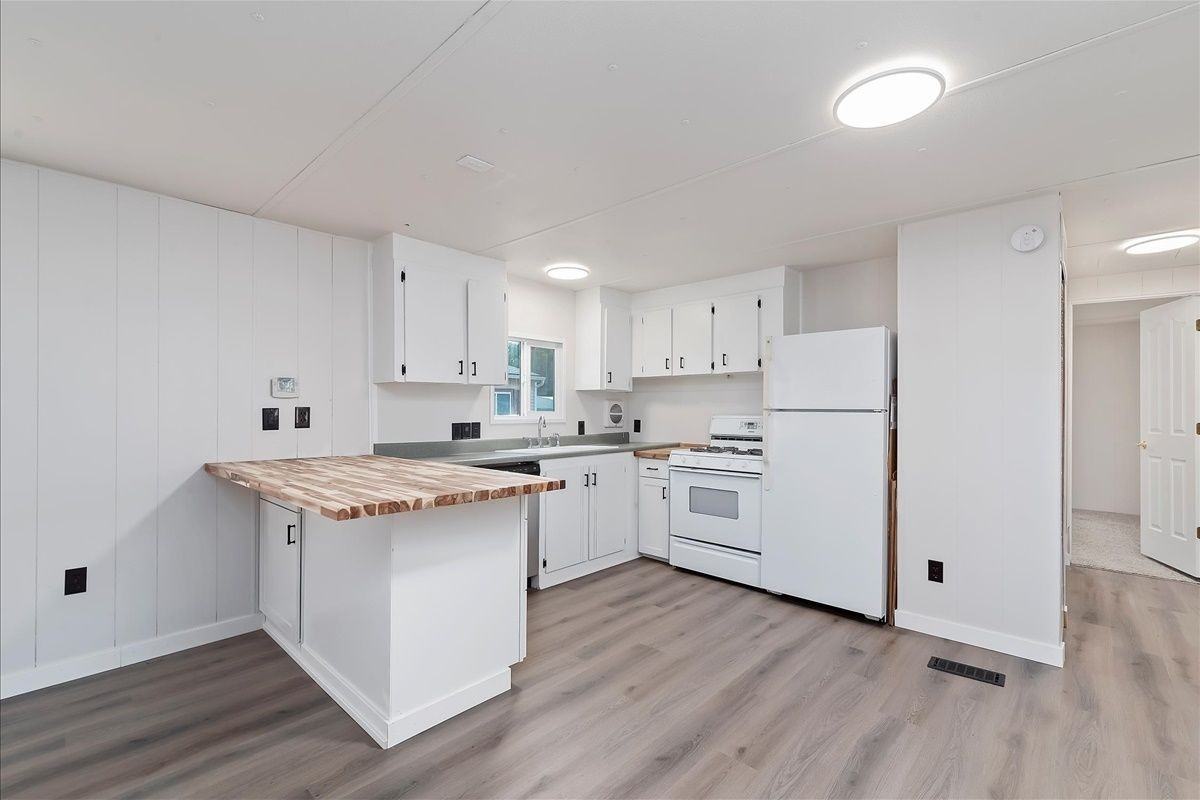 10601 N Horseshoe Bend Rd ##61 - Photo 4 of 21