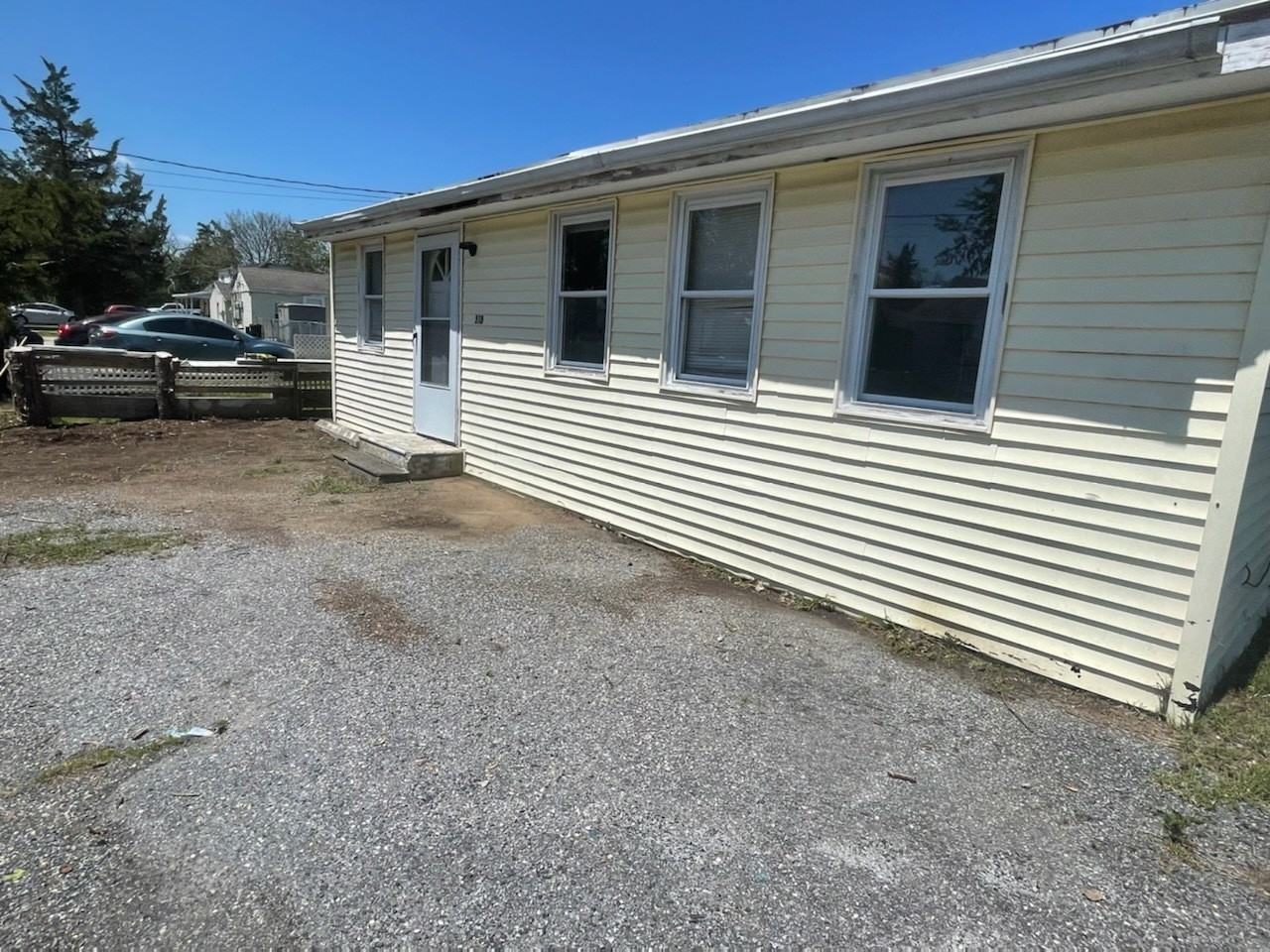 519 Maryland Ave - Photo 2 of 14