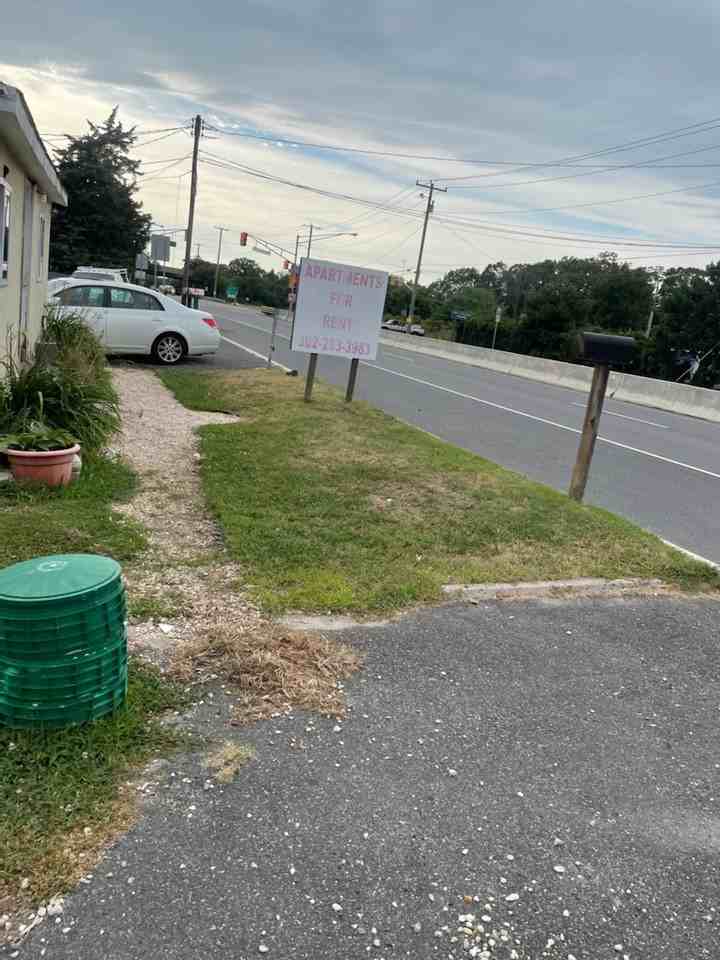 519 Maryland Ave - Photo 4 of 14